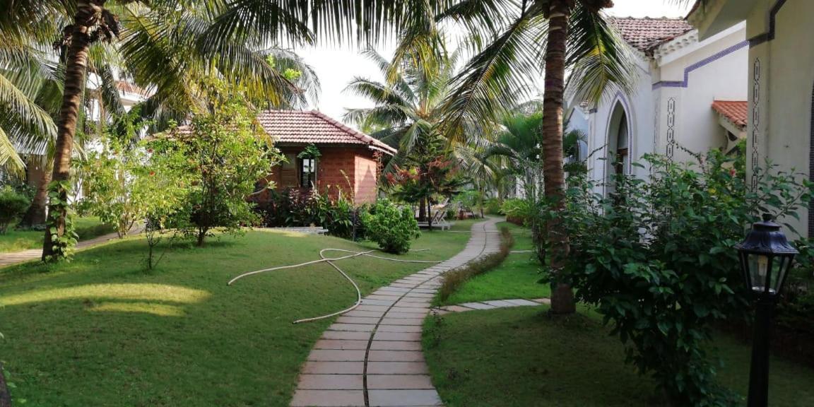 Hermitage Riviera अपार्टमेंट Arpora