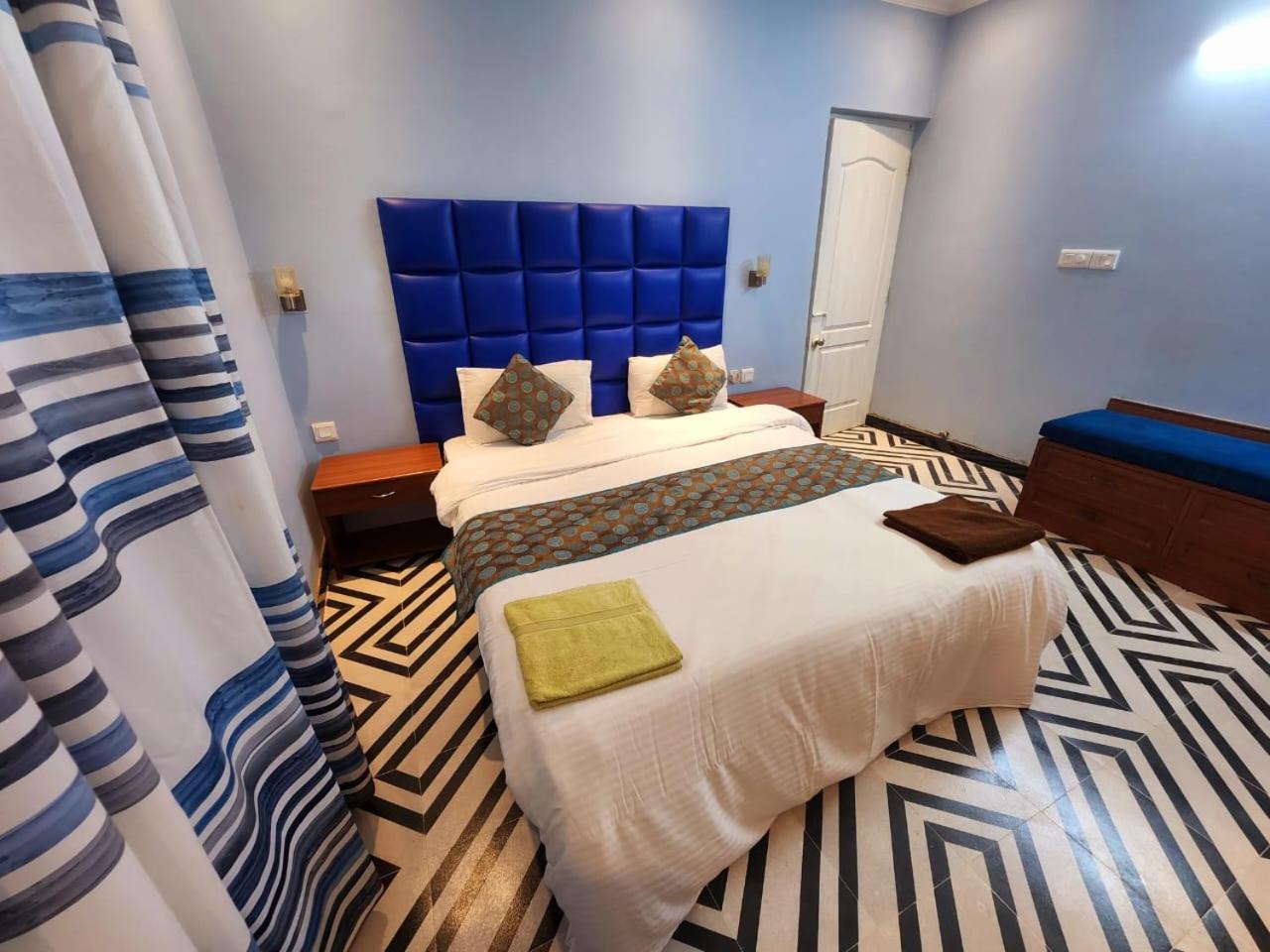 Hermitage Riviera Apartment